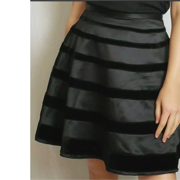 Behnaz Sarafpour for Target Black Satin Velvet Circle Skirt Size Medium - Picture 1 of 8